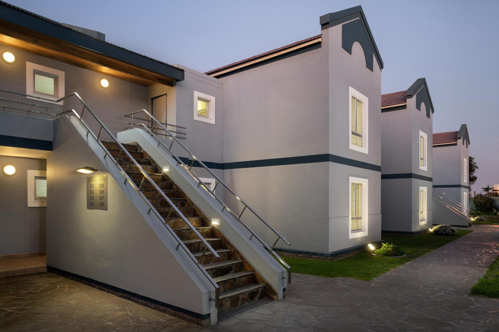 Protea Hotel By Marriott Walvis Bay Indongo Dış mekan fotoğraf
